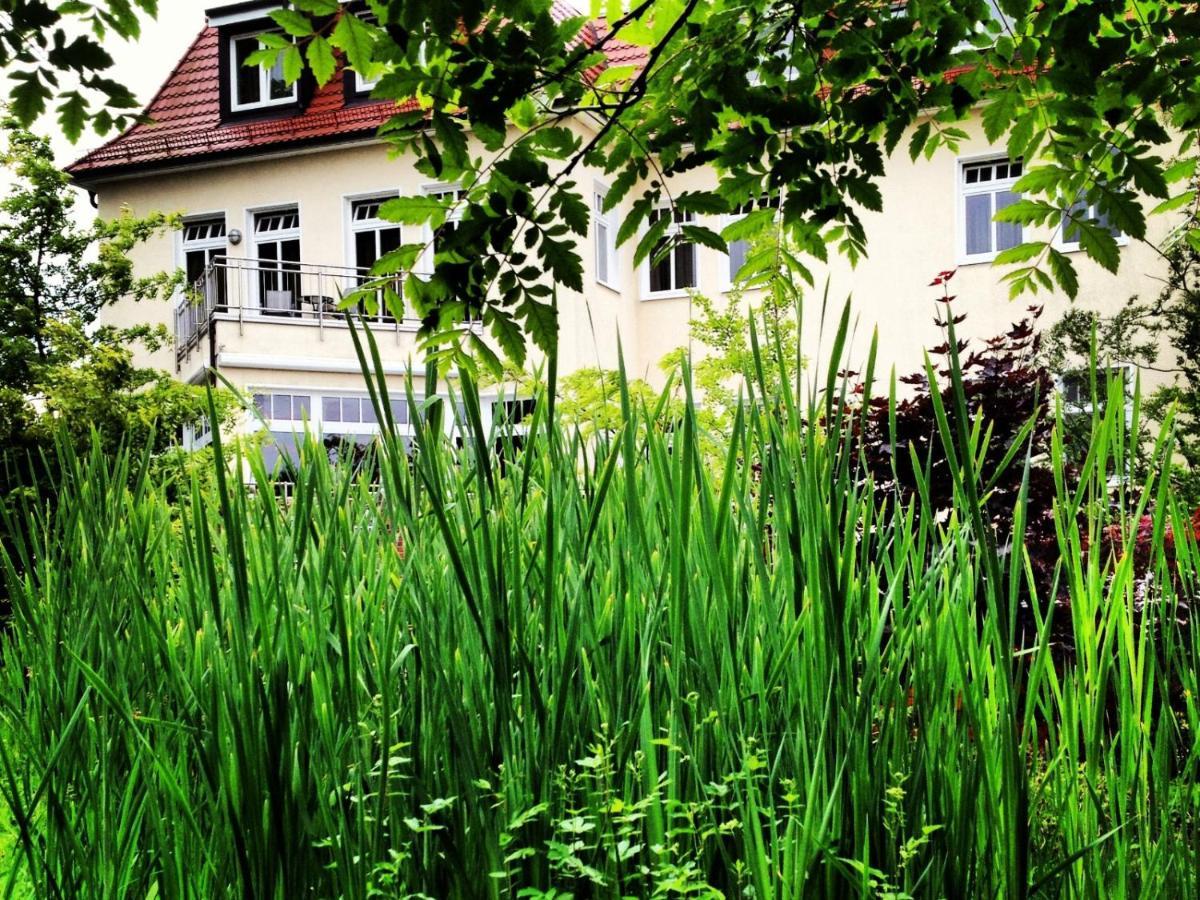 Germania Hotel Am Schlosspark Meyenburg  Bagian luar foto